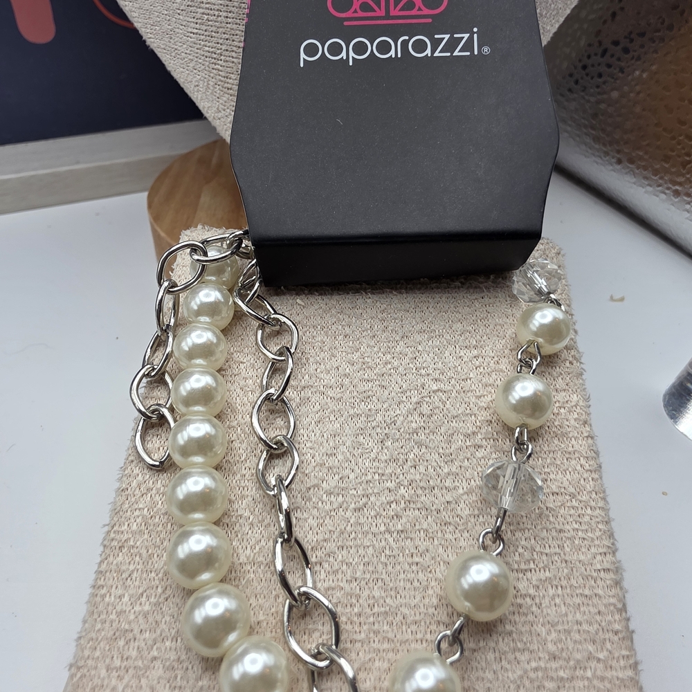 Paparazzi Silver Chain with Cream Pearls Bracelet (902)